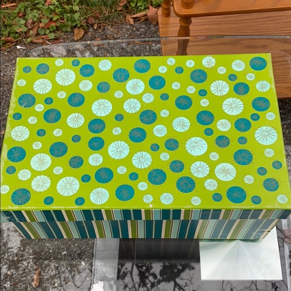 2 beautiful saucer and 2 tea cups - Picture 8 of 9